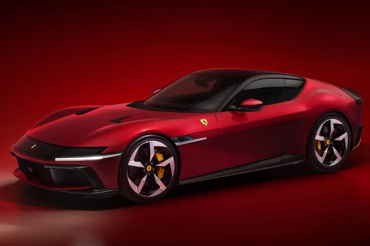 Los fabricantes de autos de lujo presentan sus novedades de pretemporada de cara al segundo semestre